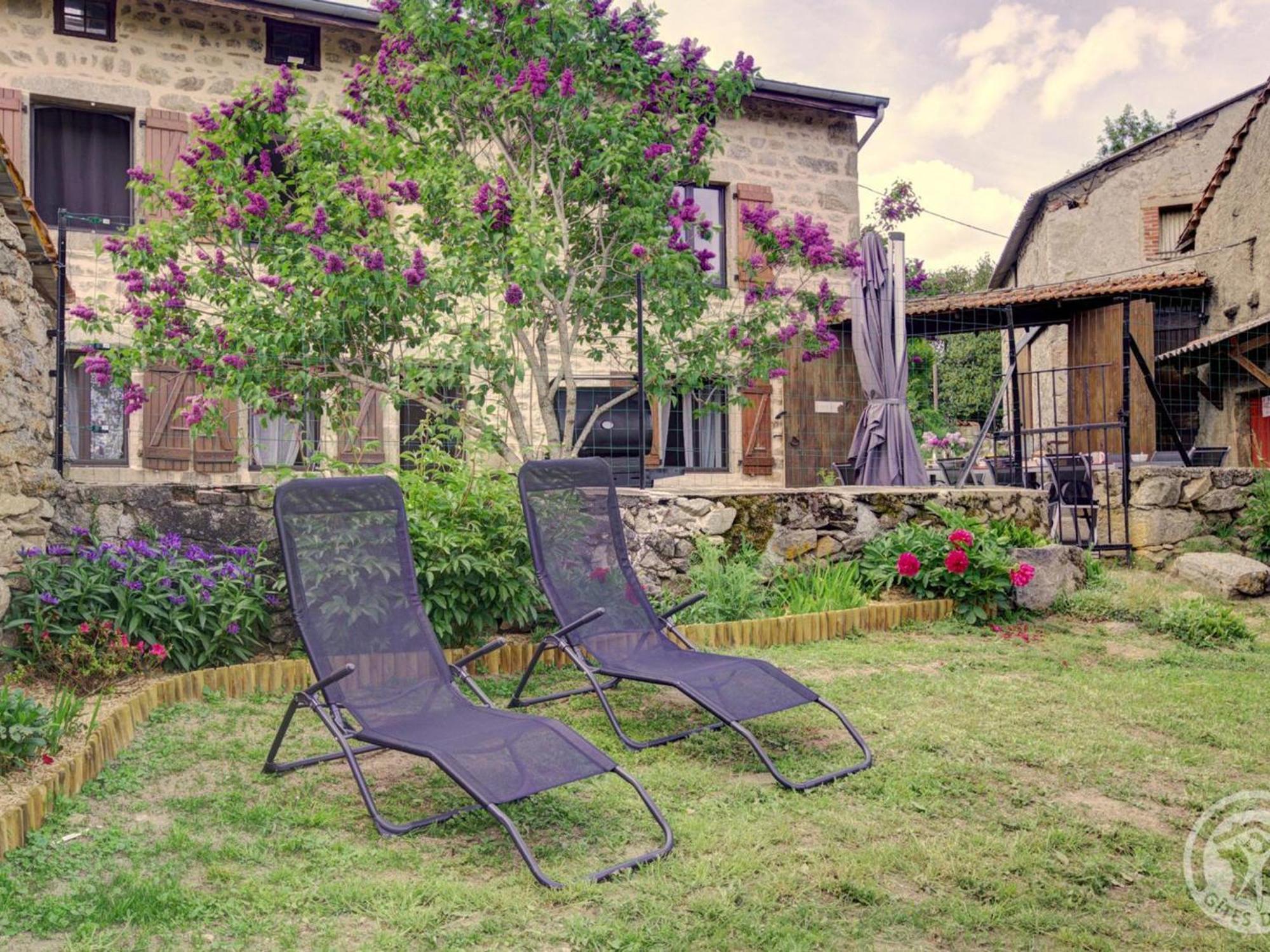Gite De Charme Avec Jardin Et Wifi A Chalmazel-Jeansagniere - Fr-1-496-249 Exterior photo